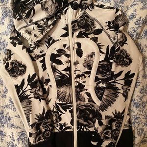 Lululemon Brisk Bloom Scuba Hoodie